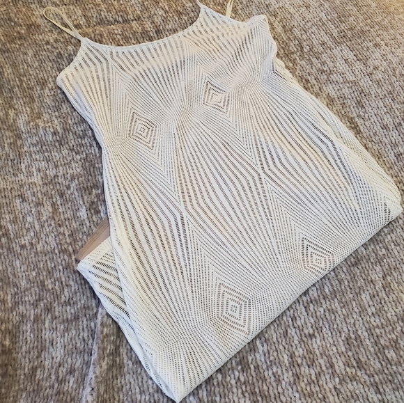 NWT GUESS Lorry Diamond Dress - Picture 6 of 9